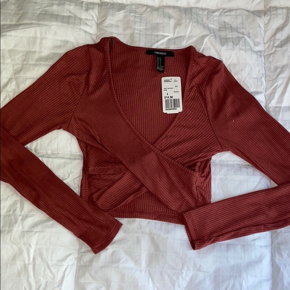 Forever 21 Tops - Knit crop top